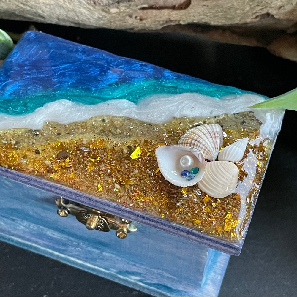 Real Sand Ocean Themed Resin Topped Jewelry Trinket Pine Box - Picture 14 of 17